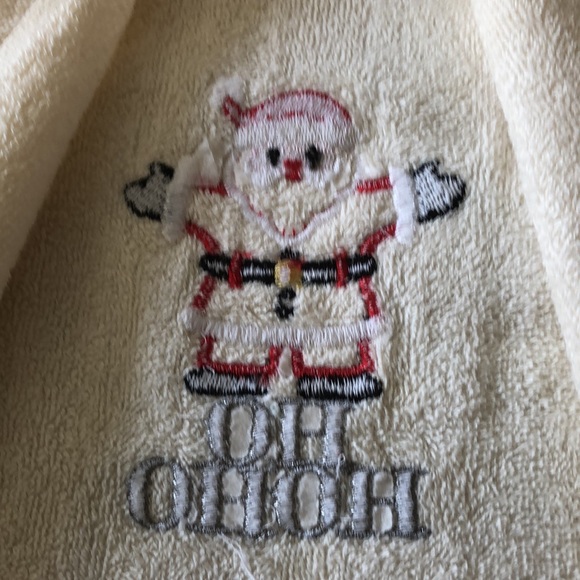 Embroidered Bath Set - Picture 4 of 6